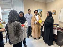 آیین تجلیل از مادران باردار و خانواده‌ها ی باشکوه در مرکز خدمات جامع سلامت قلعه نو شهرستان ری، با حضور امام جماعت